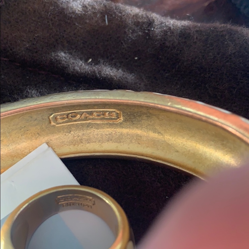 💯 Authentic Coach Embossed Ring & Cuff Set - Picture 8 of 9
